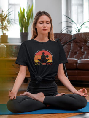 Good vibes only yoga shirt van comfi yogi is yoga kleding voor iedere yoga lifestyle