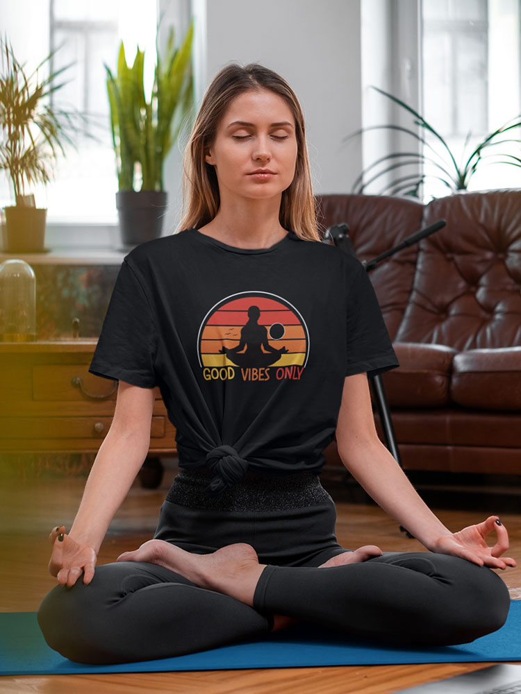 Good vibes only yoga shirt van comfi yogi is yoga kleding voor iedere yoga lifestyle