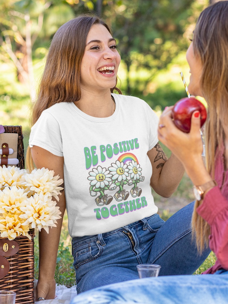 dit be positive together positiviteit shirt met een positieve spreuk van comfi yogi valt onder de vrolijke kleding