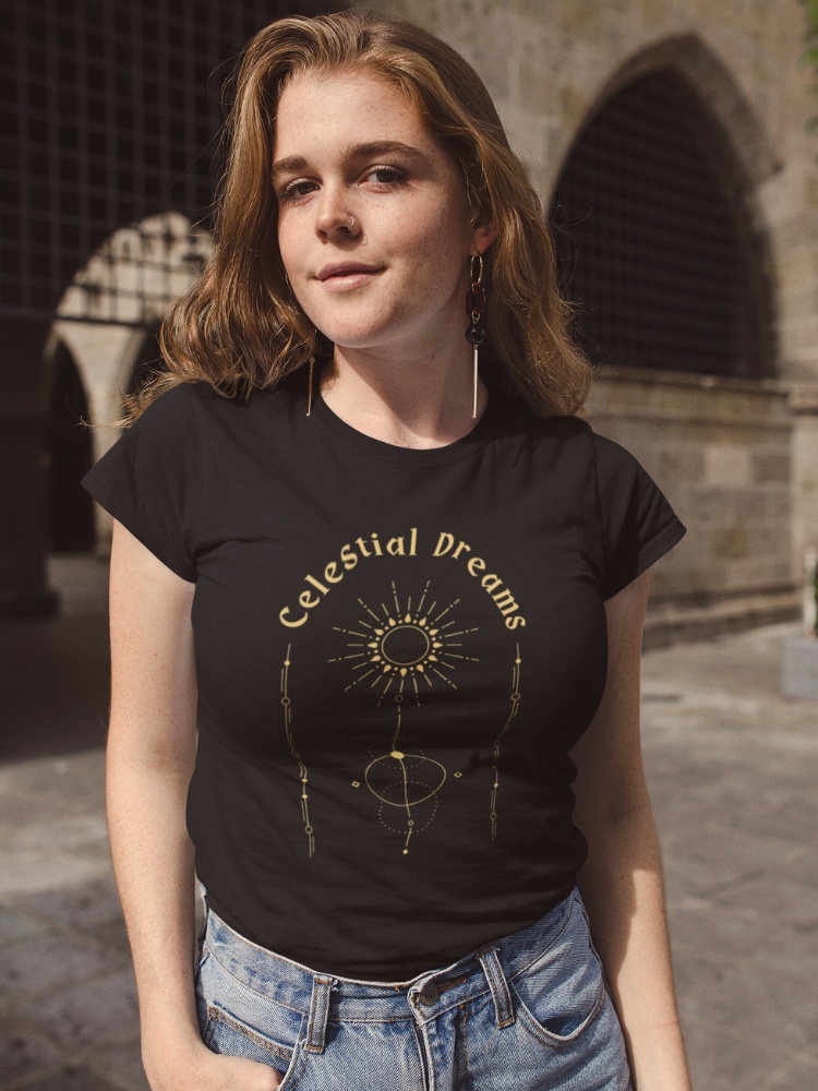 Celestical dreams spiritual shirt van Comfi Yogi, spirituele kleding voor een mindful lifestyle.