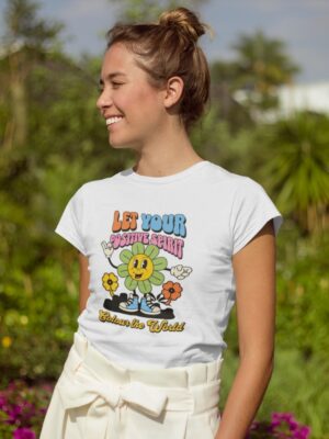 dit colour your world positiviteit shirt met een positieve spreuk van comfi yogi valt onder de vrolijke kleding