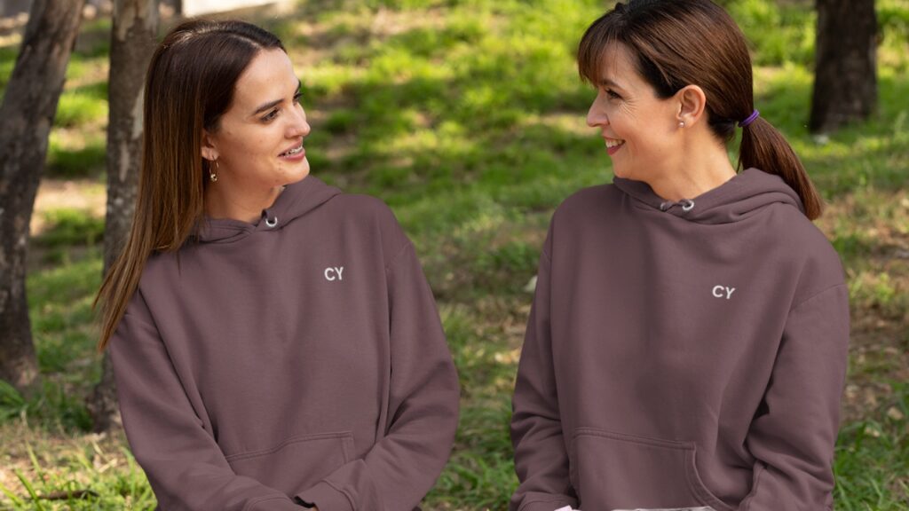 Comfi yogi yoga hoodie, deze yoga trui van de duurzame yoga kleding collectie voor jou yoga lifestyle met spirituele kleding